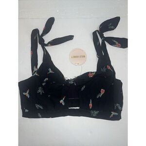 Wild Honey Black W Parrots Crop Top Size Médium